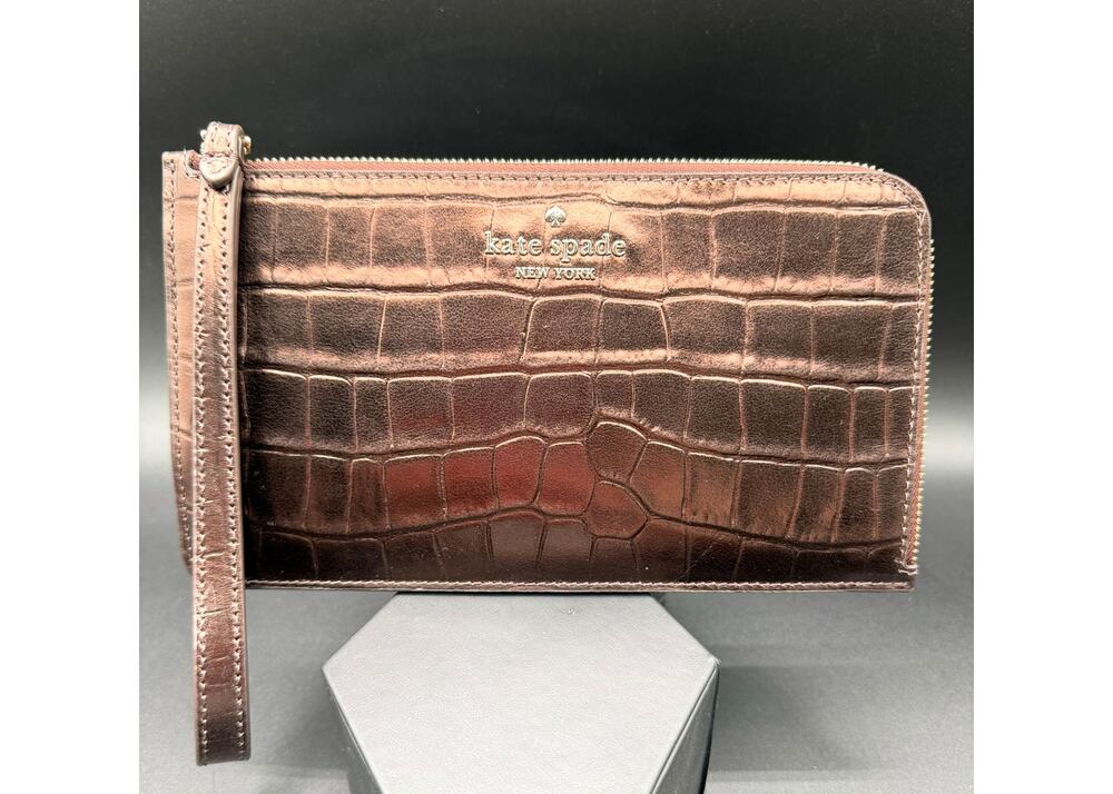 Kate Spade Lucy 'Hot Fudge Colorway' Croc Embossed Leather L-Zip Wristlet NWOT